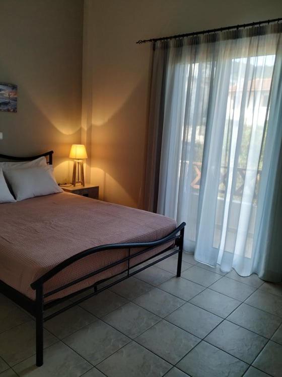 N&Μ Apartman Méthana Kültér fotó