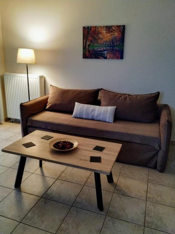 N&Μ Apartman Méthana Kültér fotó
