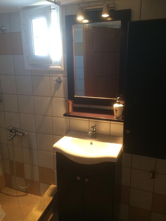 N&Μ Apartman Méthana Kültér fotó